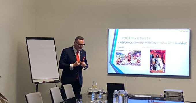 The face-to-face course came out on top!