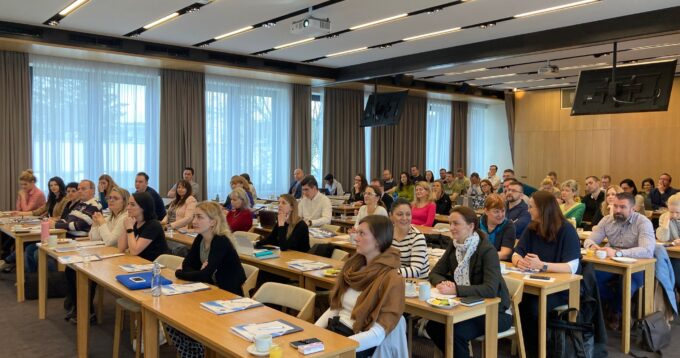 We welcome new students!